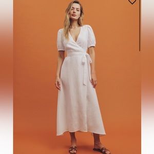 NWT Reformation Weiss Linen Dress. White. Size M.